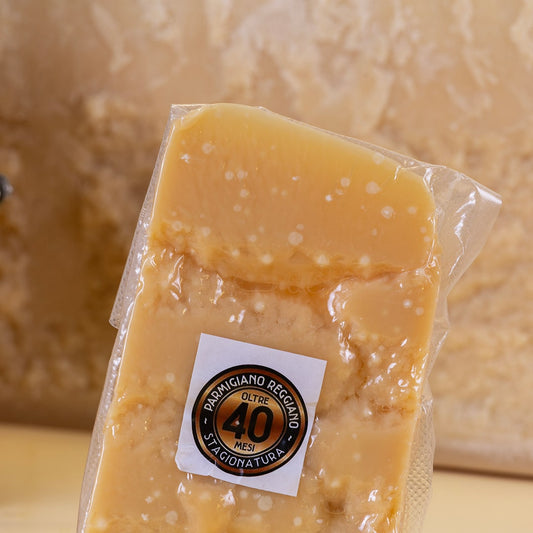 Parmigiano Reggiano stagionato oltre 40 mesi